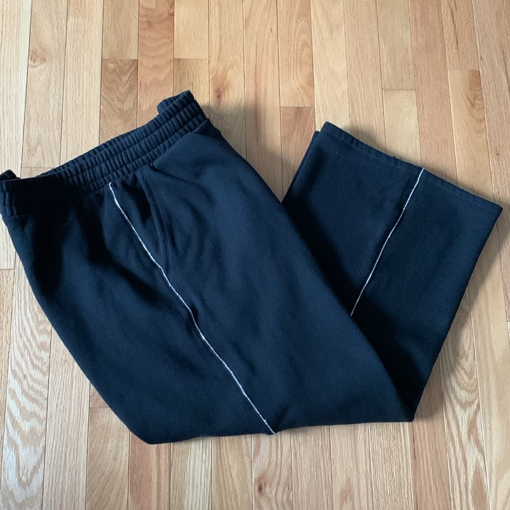 🌸VICTORIAS SECRET WIDE LEG LOUNGE PANTS🌸 - Picture 2 of 5